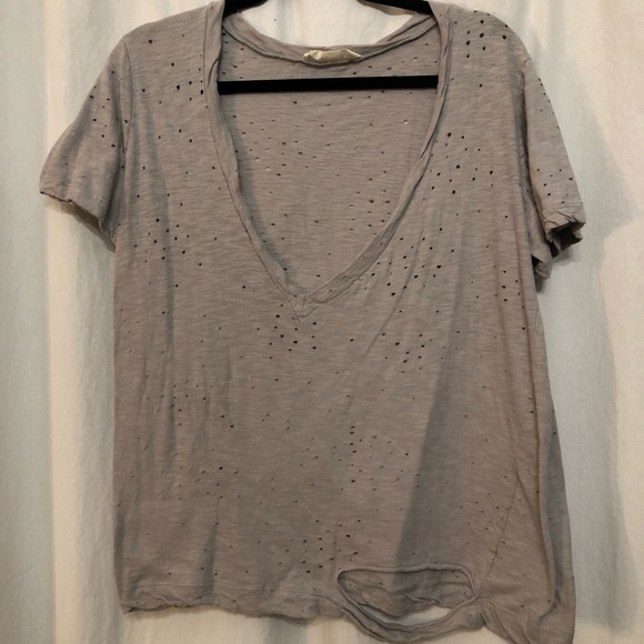 Distressed v-neck - Picture 1 of 2